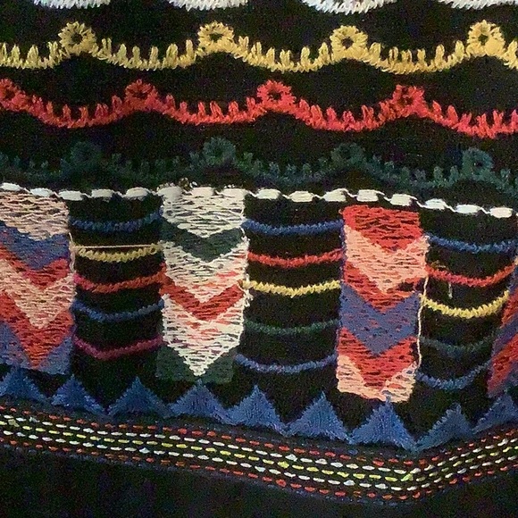 V Christian Embroiled Dress - Picture 5 of 10